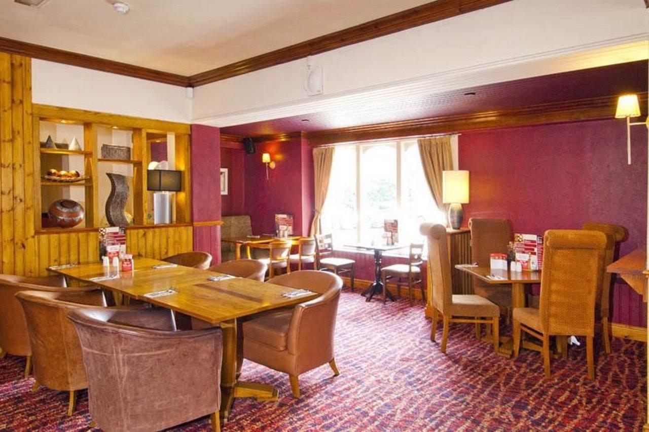 Premier Inn Huddersfield Central Eksteriør billede